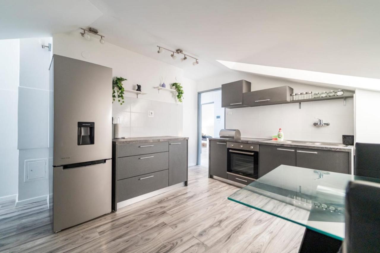 City Center Mayess Aparment Задар Экстерьер фото